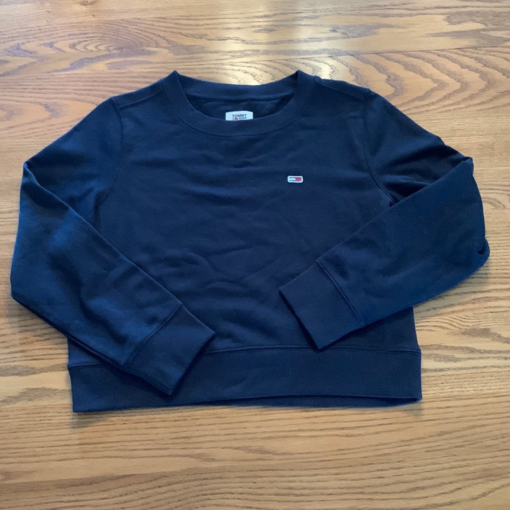 Women’s medium cropped crew neck sweatshirt